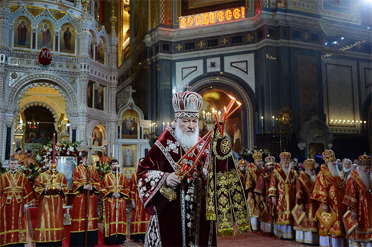 Православная молодежь поздравила Предстоятеля Русской Православной Церкви с Пасхой