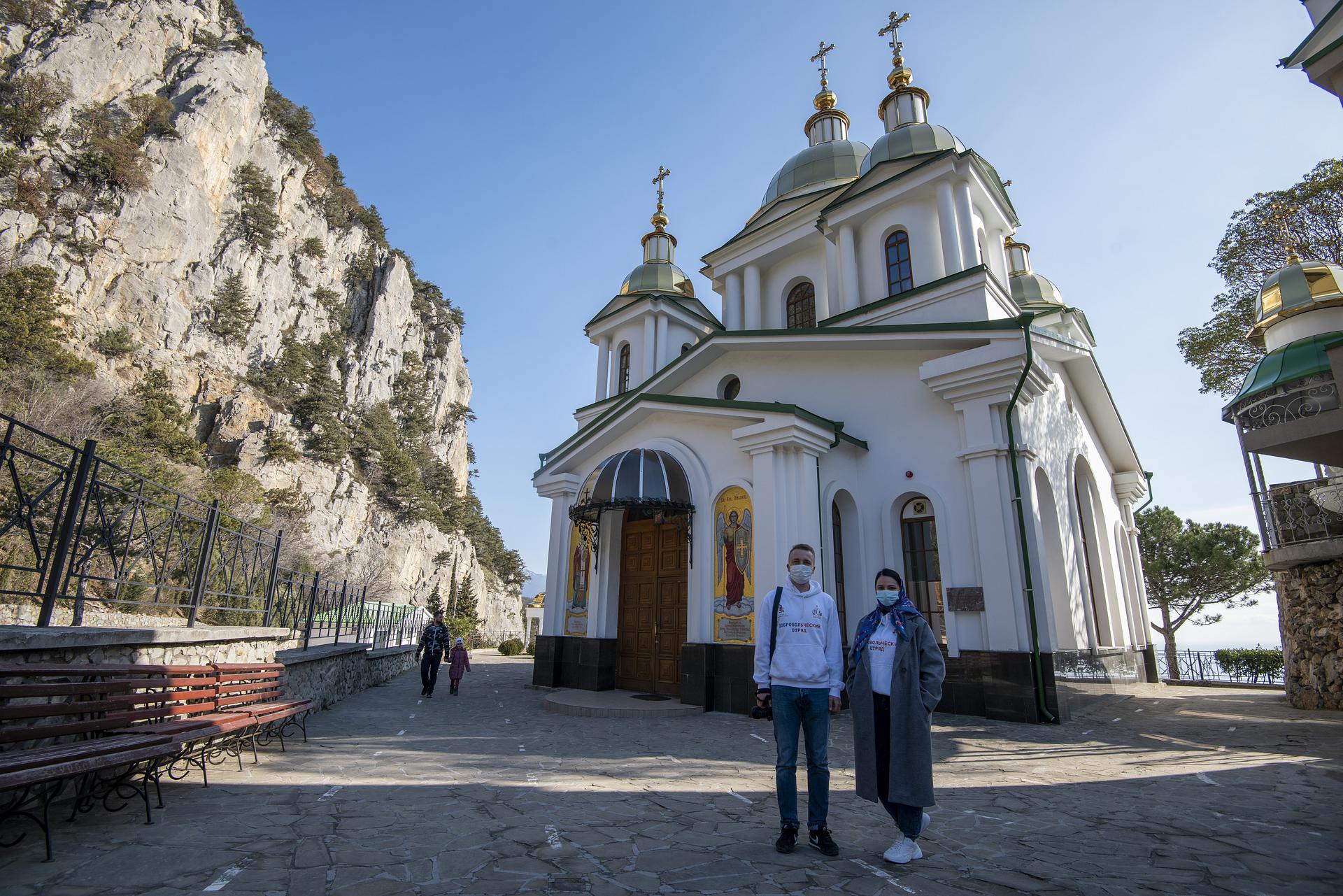 Церкви и монастыри Крыма