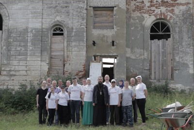 Добровольцы помогли в восстановлении Свято-Владимирской церкви в селе Саблуково Арзамасского района