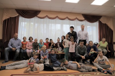 Сотрудники «Союза Маринс Групп» навестили ребят из подшефного Таремского детского дома