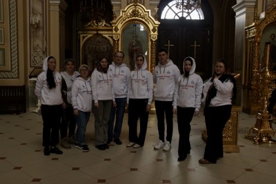 Волонтёры «Маринс Парк Отель Ростов» помогли Кафедральному собору Рождества Пресвятой Богородицы