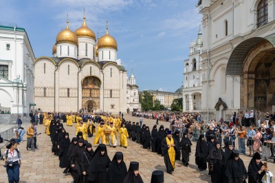 Руководители «Маринс Групп» приняли участие в Патриаршем богослужении в Успенском соборе Московского Кремля